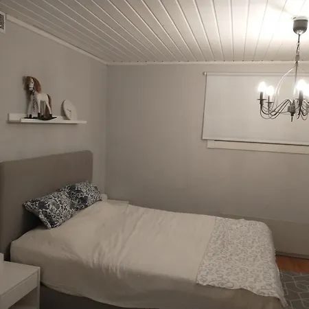 Beautiful 4 Bed In Elimaki With Wood Sauna Дом отдыха Koivisto (Lapinjarvi)