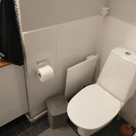 Beautiful 4 Bed In Elimaki With Wood Sauna Дом отдыха *