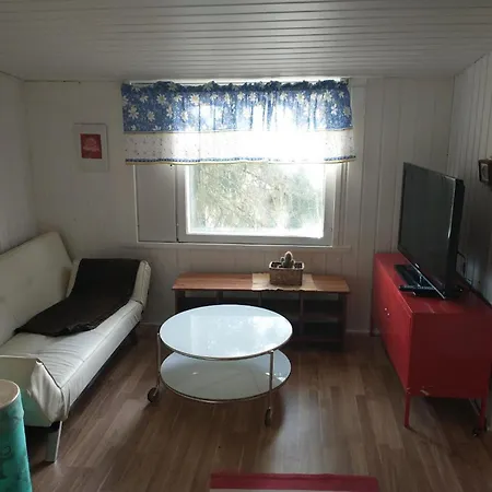 Beautiful 4 Bed In Elimaki With Wood Sauna Koivisto (Lapinjarvi)