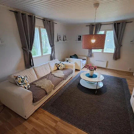 Beautiful 4 Bed In Elimaki With Wood Sauna * Koivisto (Lapinjarvi)