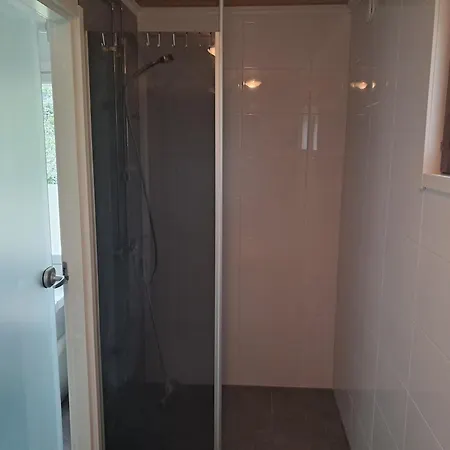 Pet Friendly Retreat - Sleeps 8 With Sauna