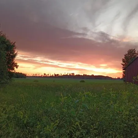 Beautiful 4 Bed In Elimaki With Wood Sauna Дом отдыха *