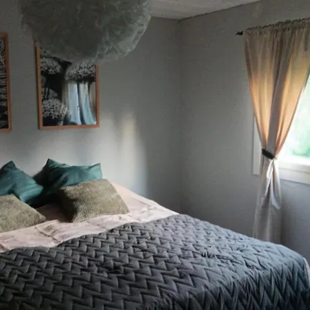 Beautiful 4 Bed In Elimaki With Wood Sauna Дом отдыха Koivisto (Lapinjarvi)