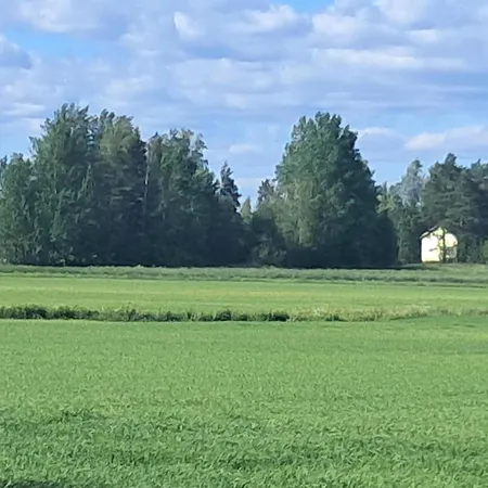 Beautiful 4 Bed In Elimaki With Wood Sauna Дом отдыха Koivisto (Lapinjarvi)