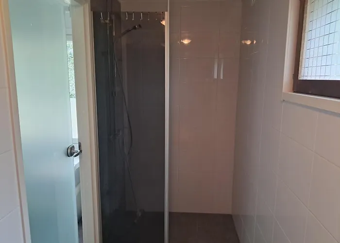 Pet Friendly Retreat - Sleeps 8 With Sauna