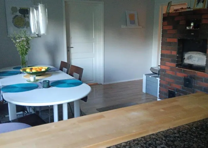 Pet Friendly Retreat - Sleeps 8 With Sauna